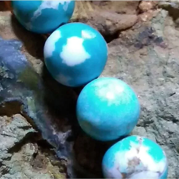 Turquoise beaded necklace - Picture 4 of 4